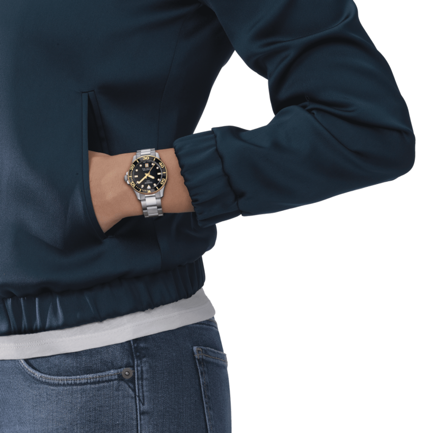 T120 210 21 051 00 WRIST